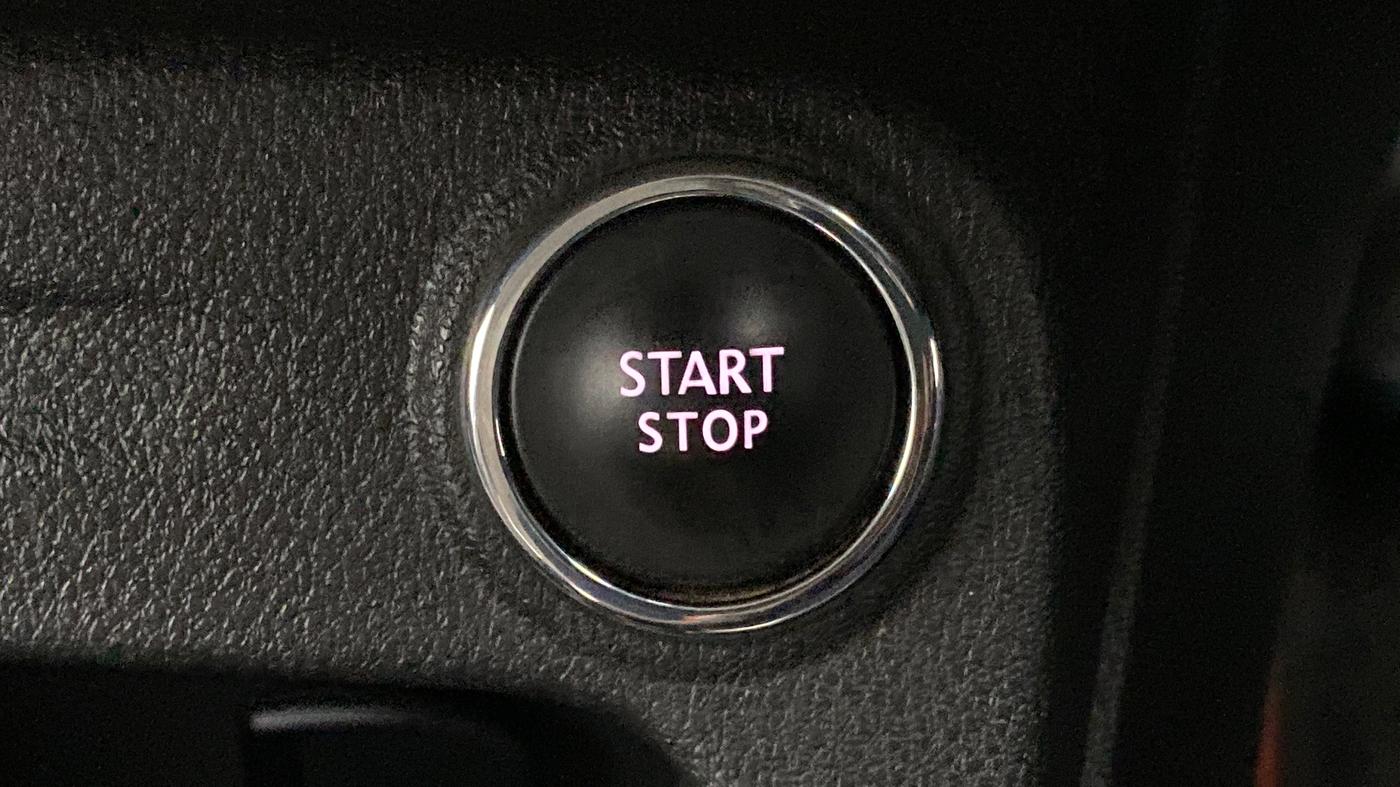 2019 Renault Captur RXE diesel (MT), Diesel, Manual, 49,378 km, Keyless Start/ Stop Button