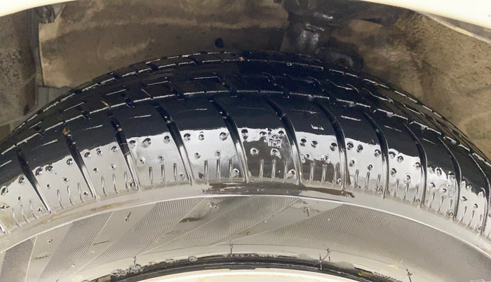 2018 Maruti Celerio ZXI, Petrol, Manual, 31,865 km, Left Front Tyre Tread