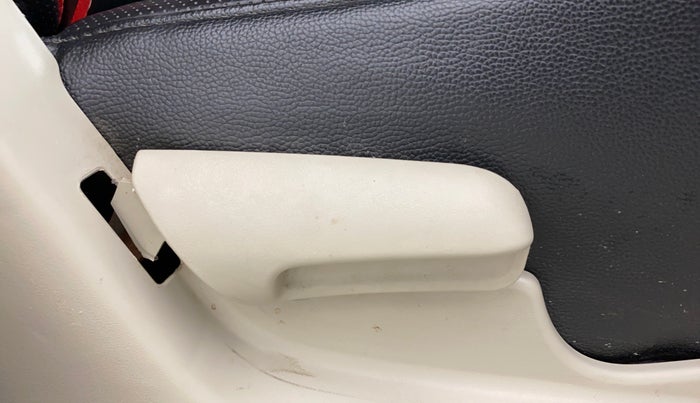 2018 Maruti Celerio ZXI, Petrol, Manual, 31,865 km, Driver Side Adjustment Panel