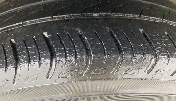 2015 Honda Jazz 1.2L I-VTEC S AT, Petrol, Automatic, 92,646 km, Right Front Tyre Tread