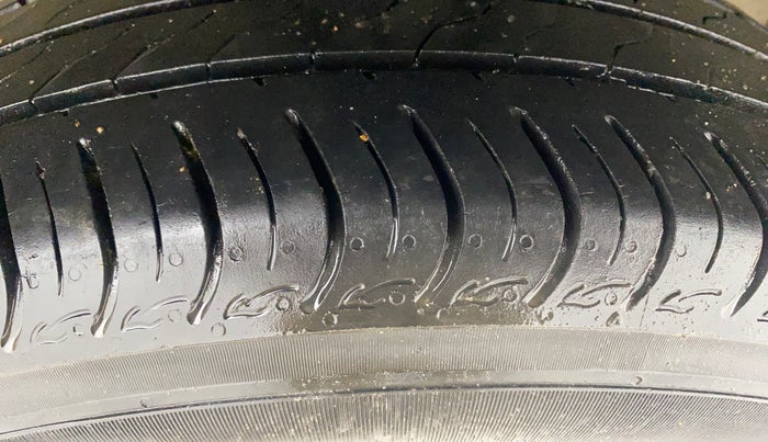 2015 Honda Jazz 1.2L I-VTEC S AT, Petrol, Automatic, 92,646 km, Left Rear Tyre Tread