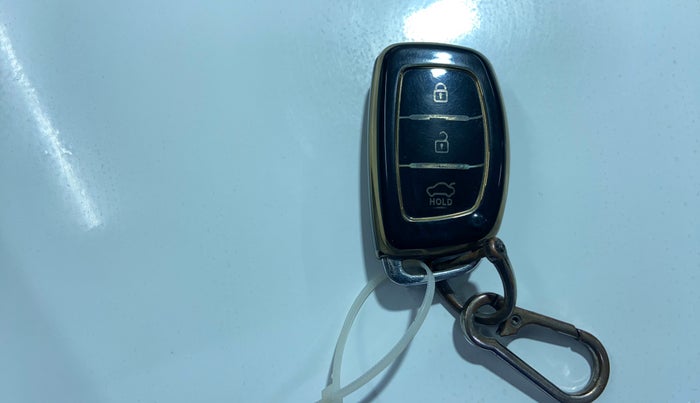 2016 Hyundai Elite i20 ASTA 1.4 CRDI, Diesel, Manual, 1,00,375 km, Key Close Up