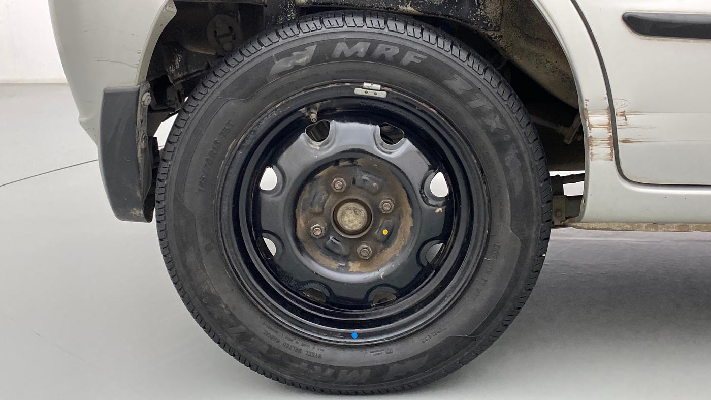 2011 Maruti Zen Estilo VXI, Petrol, Manual, 1,03,910 km, Right Rear Wheel