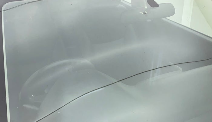 2018 Maruti Baleno DELTA PETROL 1.2, Petrol, Manual, 79,147 km, Front windshield - Minor spot on windshield