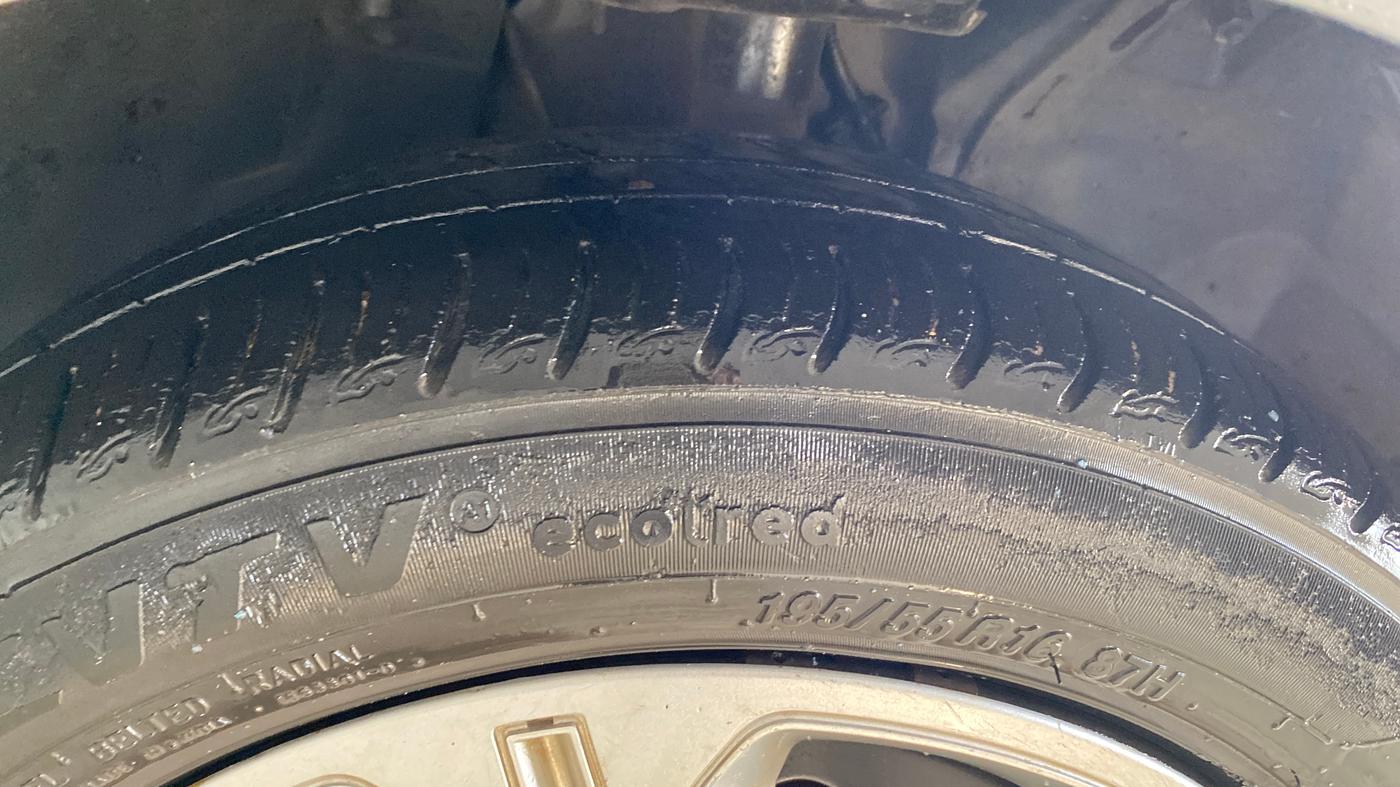 2021 Tata ALTROZ XM PLUS PETROL, Petrol, Manual, 55,080 km, Right Front Tyre Tread