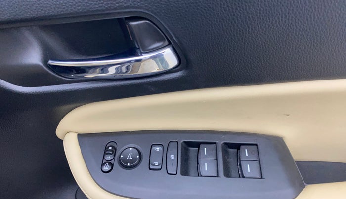 2020 Honda City 1.5L I-VTEC ZX CVT, Petrol, Automatic, 28,139 km, Driver Side Door Panels Control