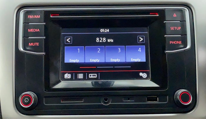 2017 Volkswagen Ameo HIGHLINE1.2L, Petrol, Manual, 23,835 km, Infotainment System