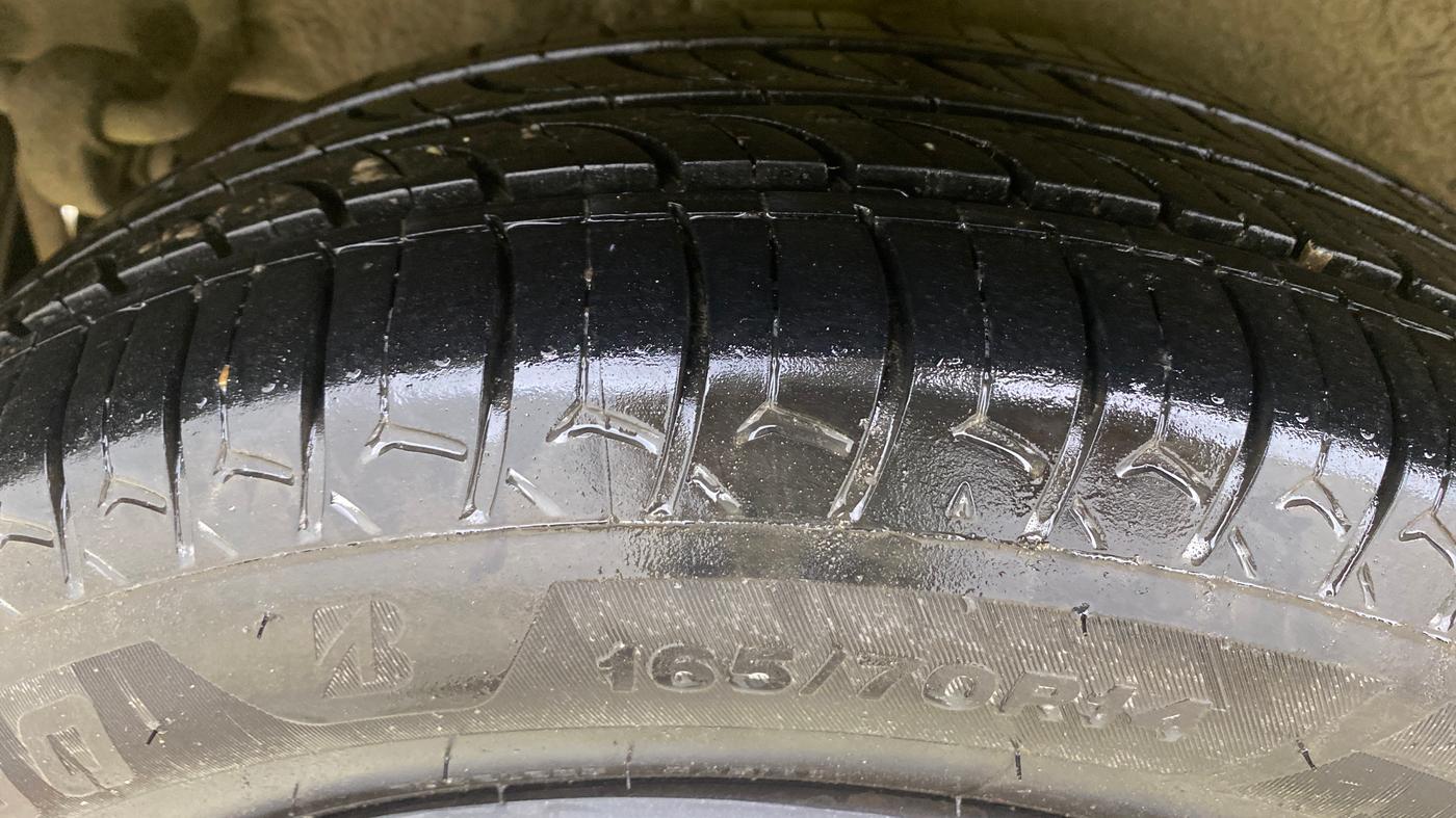 2014 Maruti Celerio VXI CNG, CNG, Manual, 1,17,536 km, Right Rear Tyre Tread