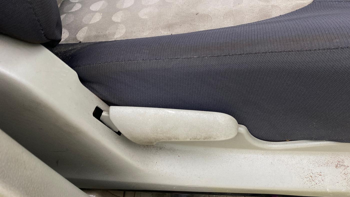 2014 Maruti Celerio VXI CNG, CNG, Manual, 1,17,536 km, Driver Side Adjustment Panel