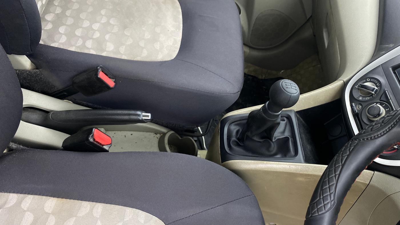 2014 Maruti Celerio VXI CNG, CNG, Manual, 1,17,536 km, Gear Lever