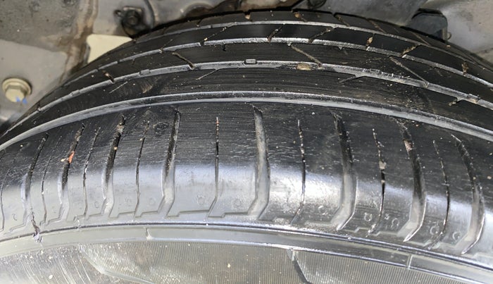 2021 Hyundai VENUE SX 1.5 CRDI, Diesel, Manual, 23,112 km, Left Rear Tyre Tread