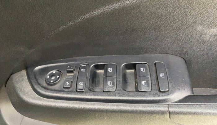 2021 Hyundai VENUE SX 1.5 CRDI, Diesel, Manual, 23,112 km, Driver Side Door Panels Control