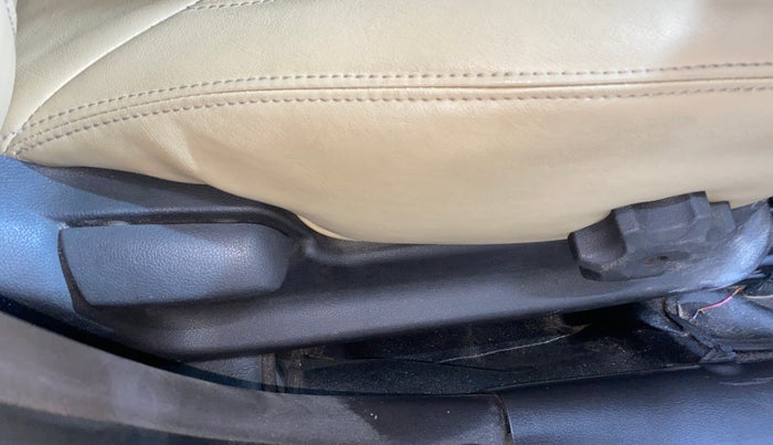 2017 Hyundai Verna 1.6 CRDI SX, Diesel, Manual, 91,585 km, Driver Side Adjustment Panel