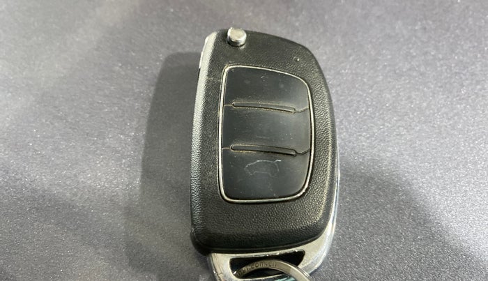 2017 Hyundai Verna 1.6 CRDI SX, Diesel, Manual, 91,585 km, Key Close Up