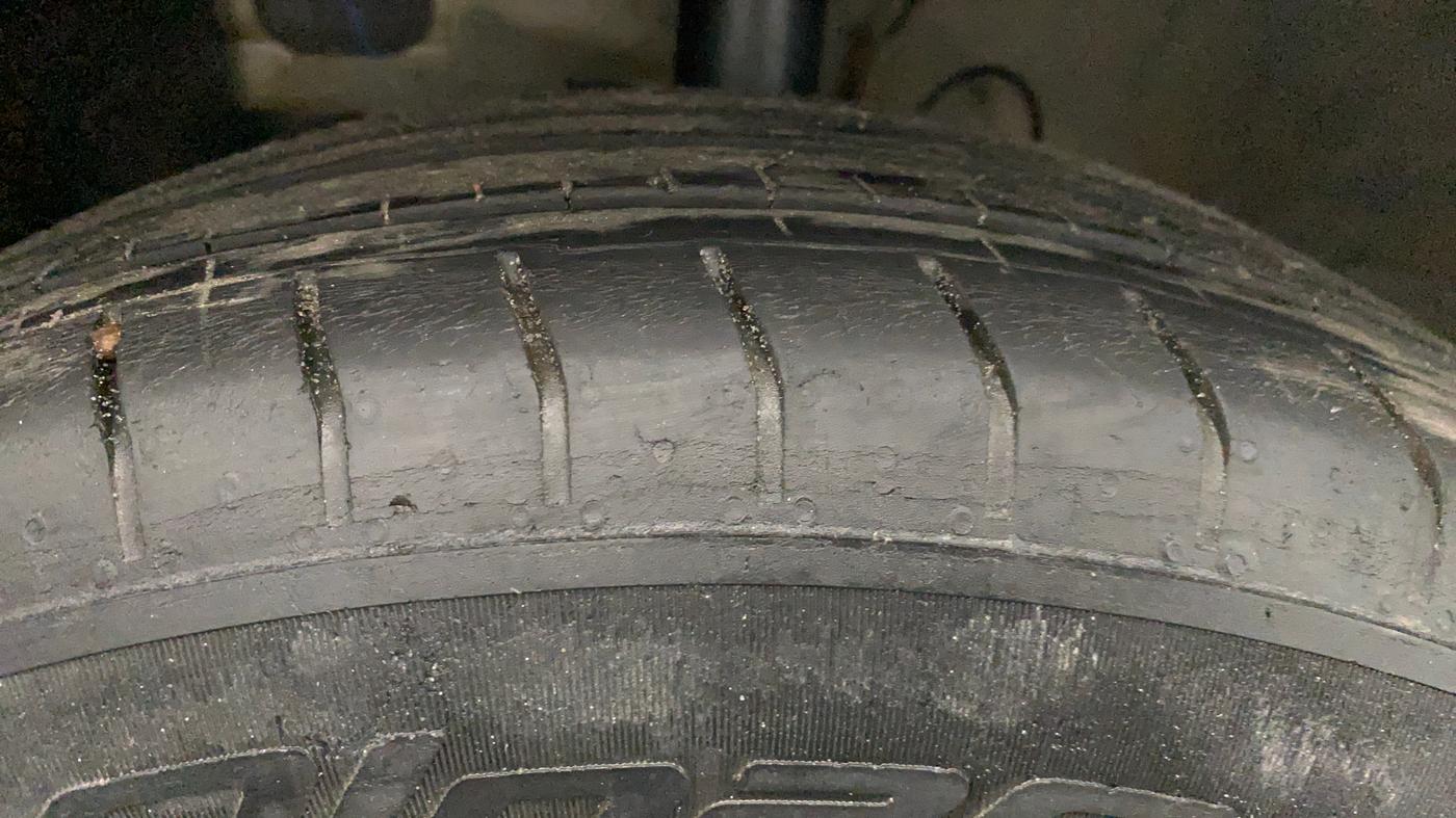 2021 Hyundai VENUE S 1.2, Petrol, Manual, 88,254 km, Left Front Tyre Tread