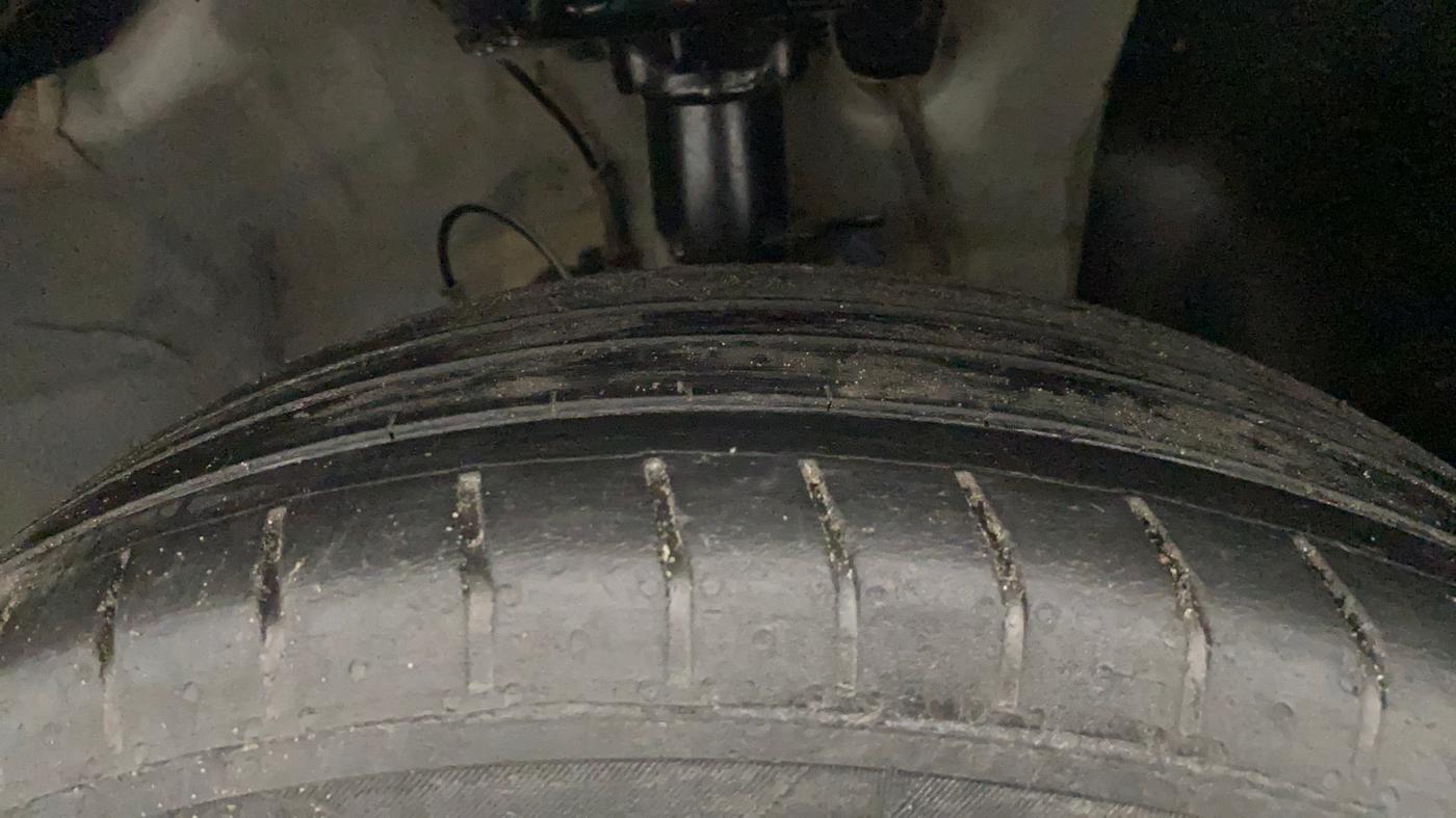 2021 Hyundai VENUE S 1.2, Petrol, Manual, 88,254 km, Right Front Tyre Tread