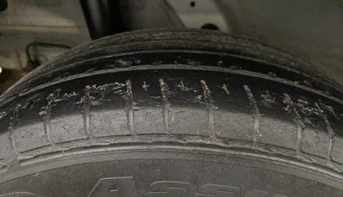 2021 Hyundai VENUE S 1.2, Petrol, Manual, 87,932 km, Right Rear Tyre Tread
