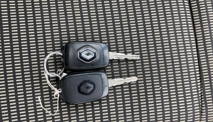 2022 Renault TRIBER RXT, Petrol, Manual, 52,550 km, Key Close Up