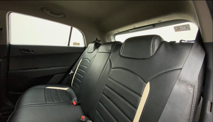 2017 Hyundai Creta E PLUS 1.6 PETROL, Petrol, Manual, 45,965 km, Right Side Rear Door Cabin