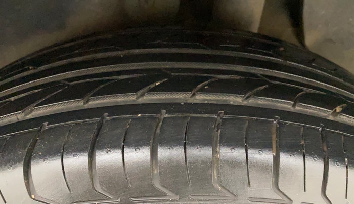 2017 Hyundai Creta E PLUS 1.6 PETROL, Petrol, Manual, 45,965 km, Left Rear Tyre Tread