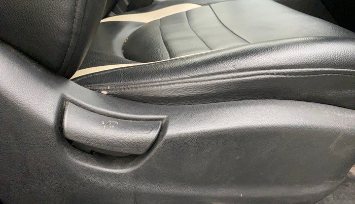 2017 Hyundai Creta E PLUS 1.6 PETROL, Petrol, Manual, 45,965 km, Driver Side Adjustment Panel