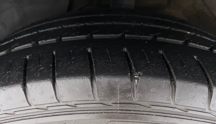 2019 MG HECTOR SHARP DCT PETROL, Petrol, Automatic, 23,953 km, Left Front Tyre Tread