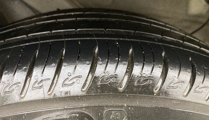 2022 Hyundai VENUE N LINE N8 1.0 TURBO DCT, Petrol, Automatic, 16,700 km, Right Rear Tyre Tread