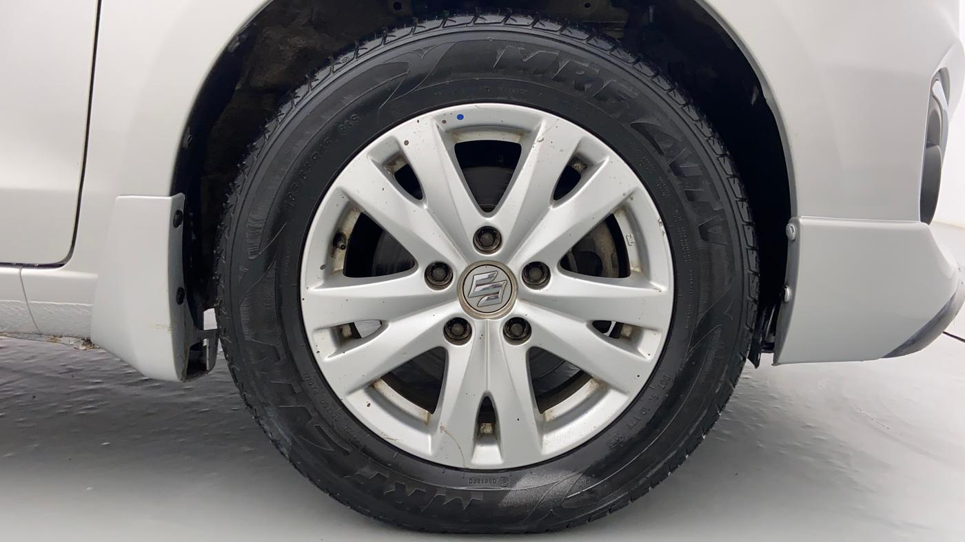 2018 Maruti Ertiga VDI SHVS LIMITED EDITION, Diesel, Manual, 25,075 km, Right Front Wheel