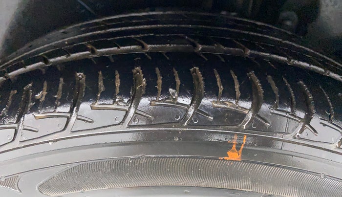 2018 Maruti Ertiga VDI SHVS LIMITED EDITION, Diesel, Manual, 25,075 km, Left Rear Tyre Tread