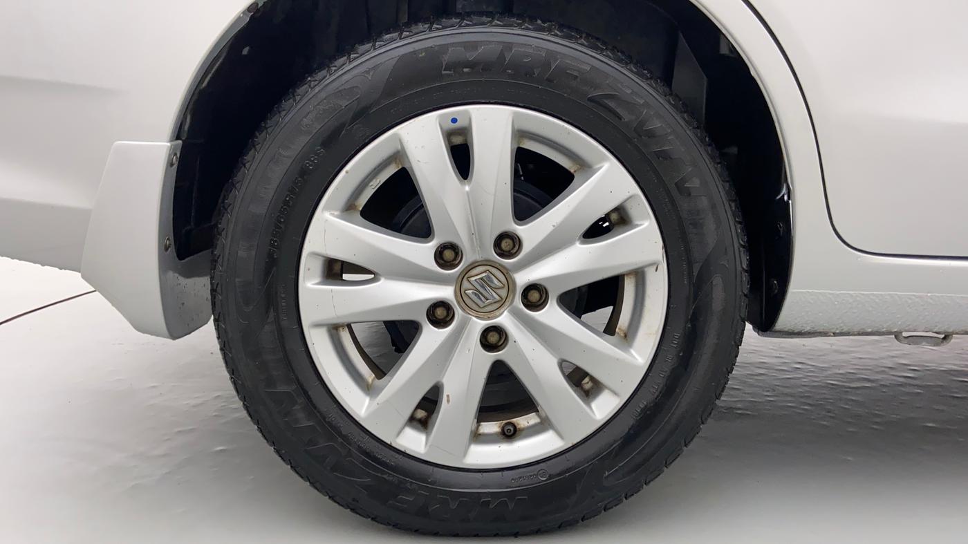2018 Maruti Ertiga VDI SHVS LIMITED EDITION, Diesel, Manual, 25,075 km, Right Rear Wheel