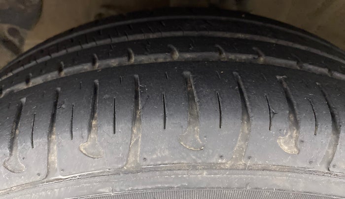 2019 Hyundai Grand i10 MAGNA 1.2 KAPPA VTVT, Petrol, Manual, 14,740 km, Left Front Tyre Tread