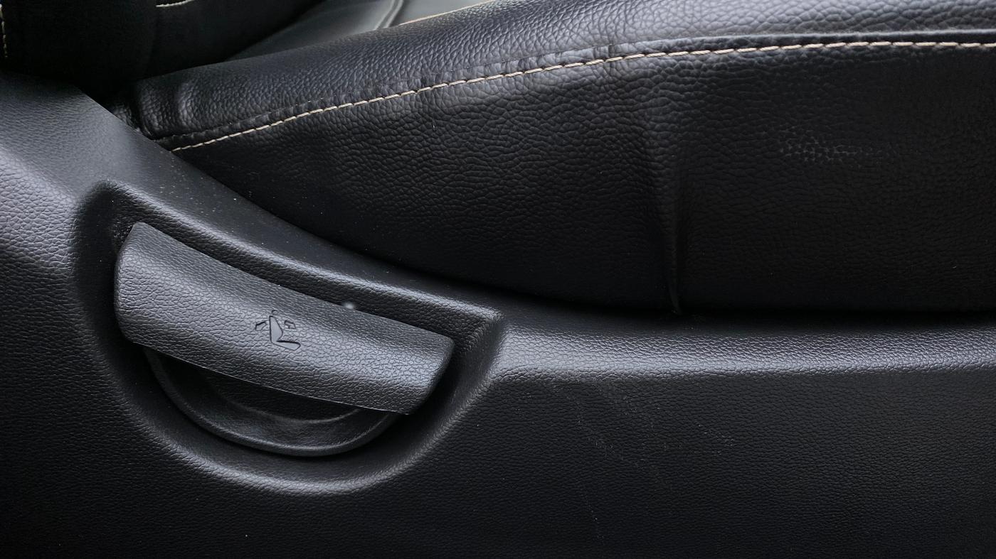 2019 Hyundai Grand i10 MAGNA 1.2 KAPPA VTVT, Petrol, Manual, 14,740 km, Driver Side Adjustment Panel