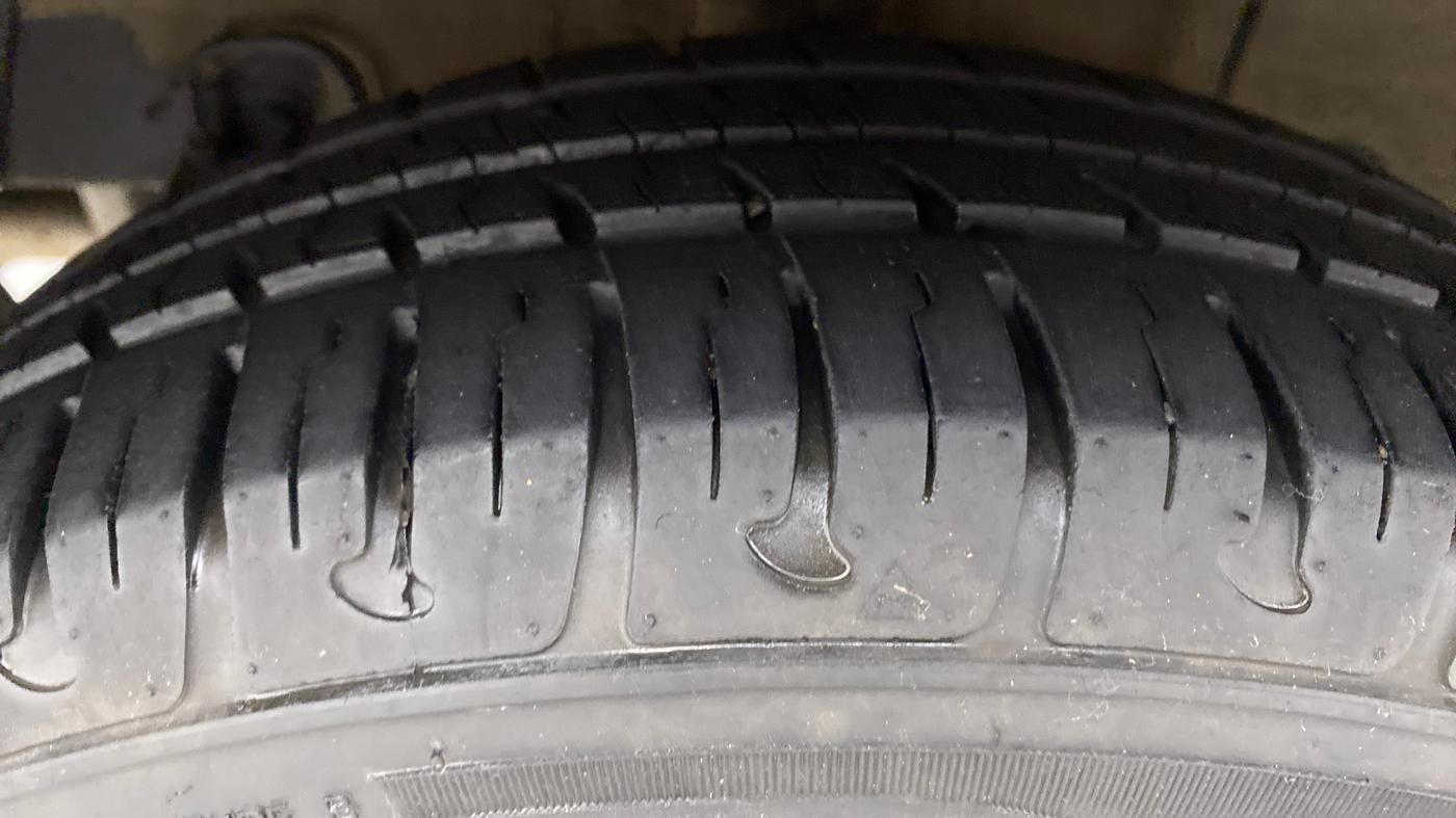 2019 Hyundai Grand i10 MAGNA 1.2 KAPPA VTVT, Petrol, Manual, 14,740 km, Right Rear Tyre Tread