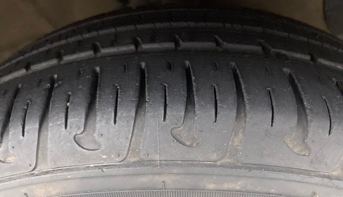 2019 Hyundai Grand i10 MAGNA 1.2 KAPPA VTVT, Petrol, Manual, 14,740 km, Right Front Tyre Tread
