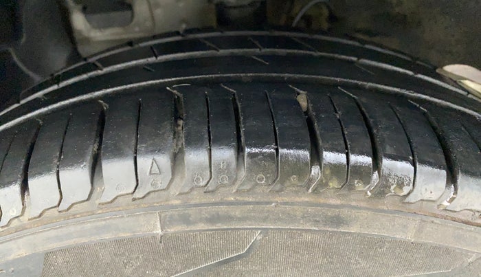 2019 Hyundai Elite i20 1.2 SPORTS PLUS VTVT, Petrol, Manual, 30,152 km, Left Front Tyre Tread