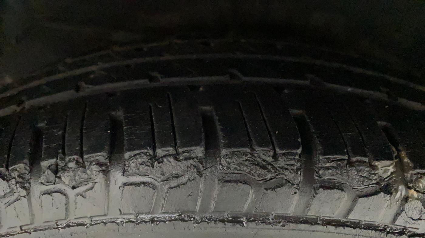 2014 Hyundai i10 MAGNA 1.1, Petrol, Manual, 34,902 km, Right Rear Tyre Tread