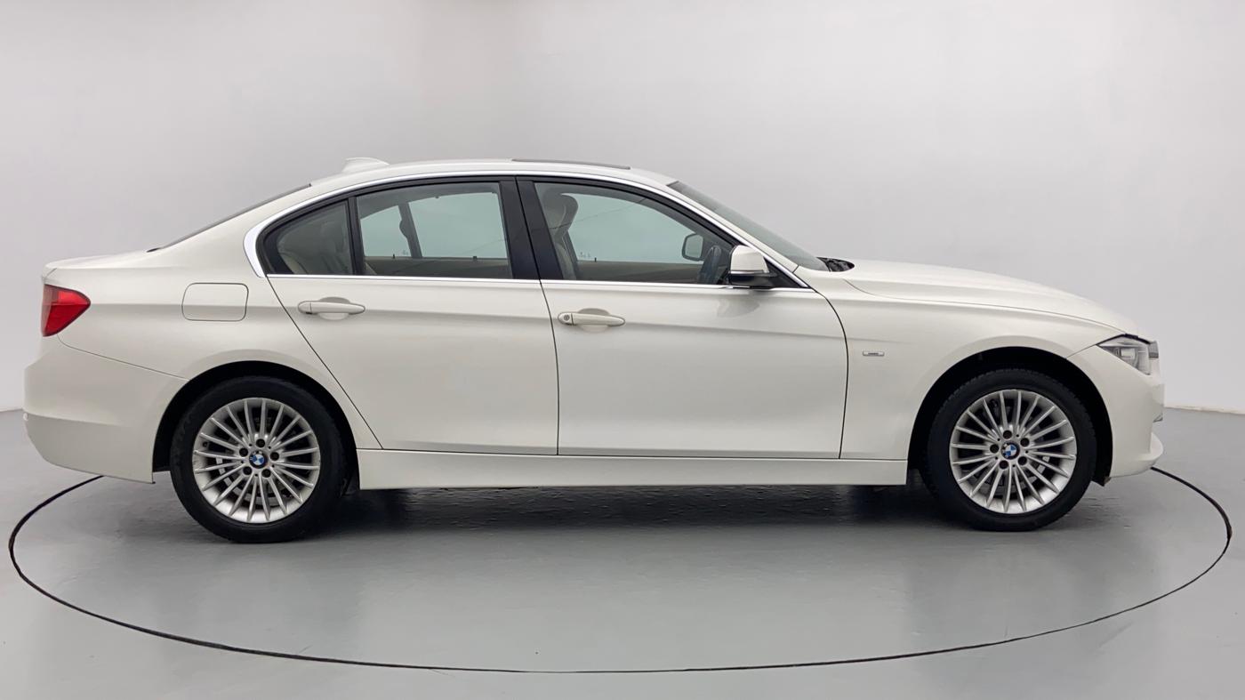 2014 BMW 3 Series 320D LUXURYLINE, Diesel, Automatic, 76,340 km, Right Side