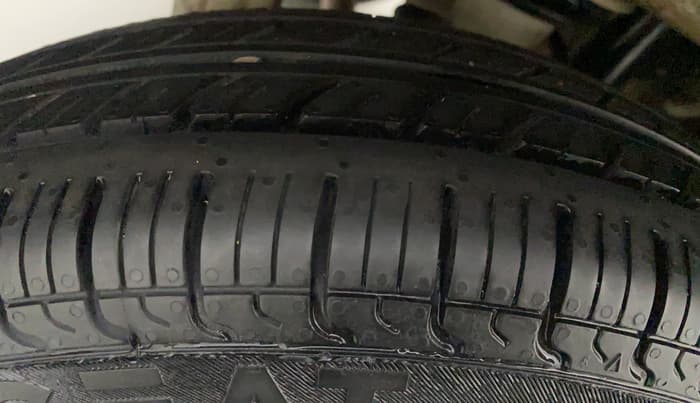 2019 Maruti Alto 800 LXI, Petrol, Manual, 33,325 km, Right Rear Tyre Tread
