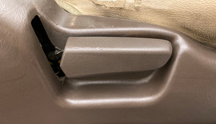 2010 Maruti Zen Estilo VXI, Petrol, Manual, 45,747 km, Driver Side Adjustment Panel