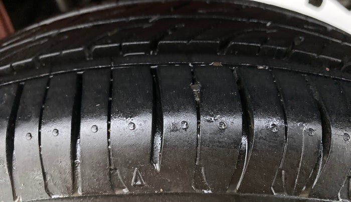 2010 Maruti Zen Estilo VXI, Petrol, Manual, 45,747 km, Left Rear Tyre Tread