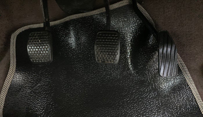 2010 Maruti Zen Estilo VXI, Petrol, Manual, 45,747 km, Pedals