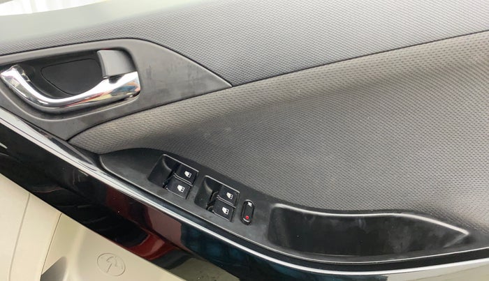 2018 Tata NEXON XZ PETROL, Petrol, Manual, 71,613 km, Driver Side Door Panels Control