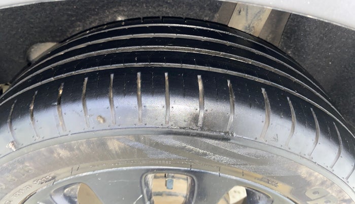 2016 Maruti Baleno ALPHA PETROL 1.2, Petrol, Manual, 70,367 km, Left Rear Tyre Tread