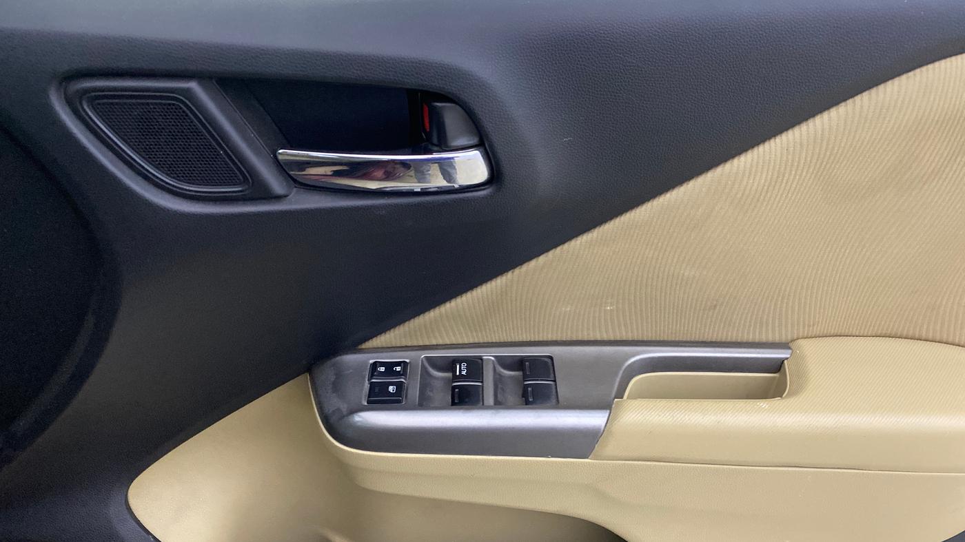 2015 Honda City 1.5L I-VTEC V MT, Petrol, Manual, 45,985 km, Driver Side Door Panels Control