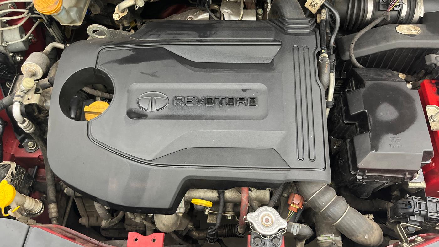 2021 Tata ALTROZ XZ DIESEL, Diesel, Manual, 1,16,263 km, Engine View