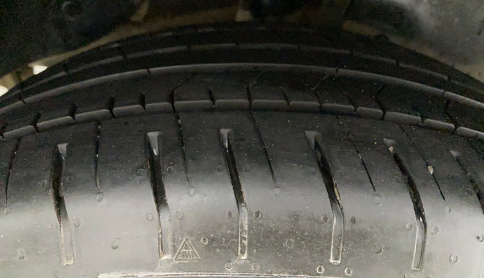 2016 Hyundai Creta SX PLUS AT 1.6 PETROL, Petrol, Automatic, 55,911 km, Right Rear Tyre Tread