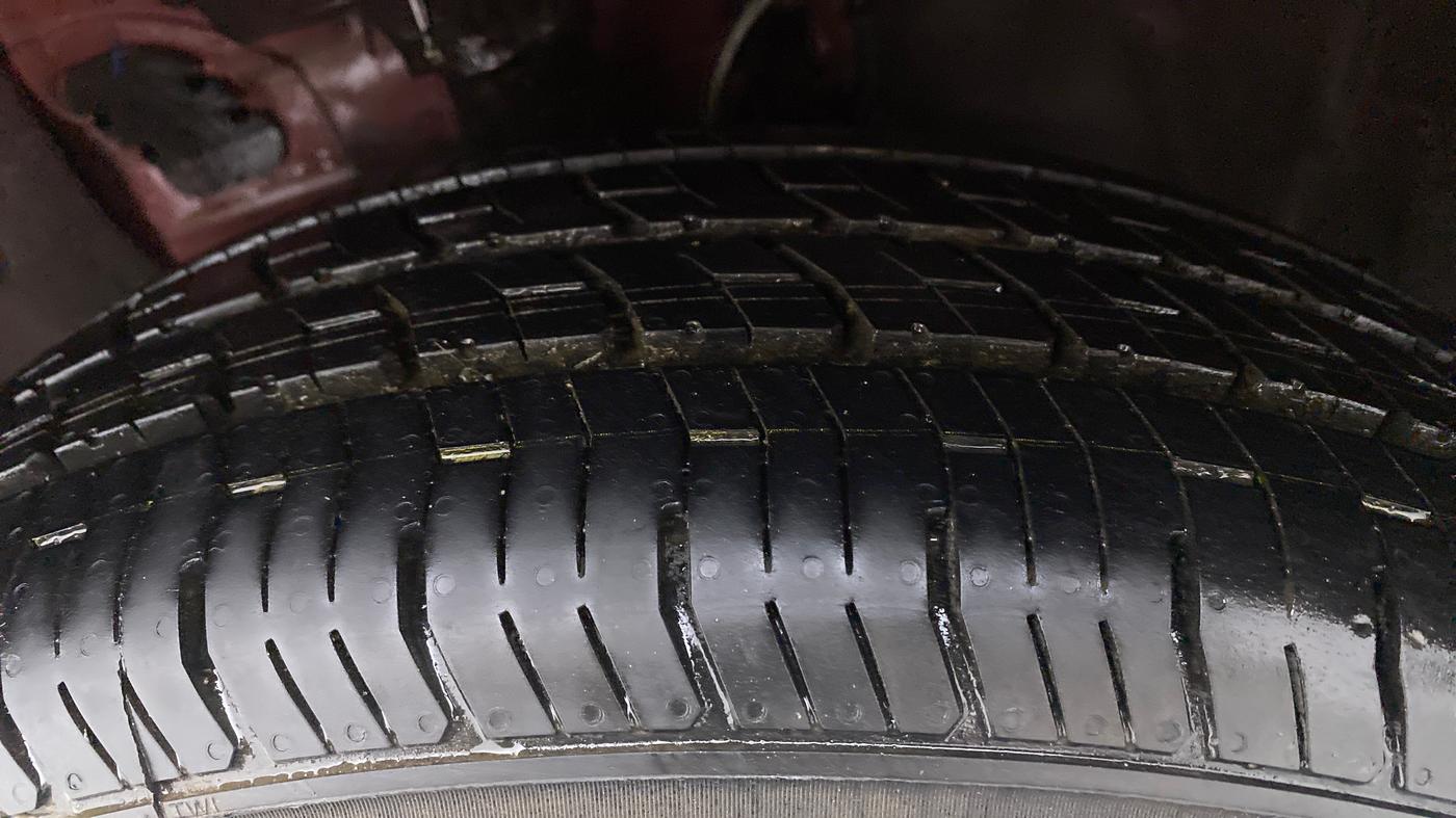 2018 Hyundai Elite i20 Magna Executive 1.2 AT, Petrol, Automatic, 85,315 km, Left Front Tyre Tread