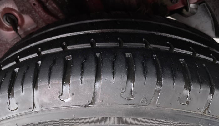 2018 Hyundai Elite i20 Magna Executive 1.2 AT, Petrol, Automatic, 85,315 km, Left Rear Tyre Tread