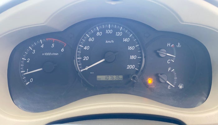 2014 Toyota Innova 2.5 GX 8 STR, Diesel, Manual, 1,07,663 km, Odometer Image