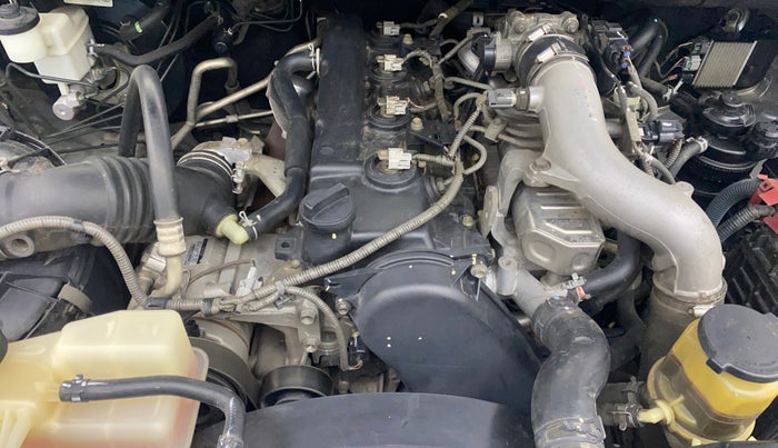 2014 Toyota Innova 2.5 GX 8 STR, Diesel, Manual, 1,07,663 km, Engine View